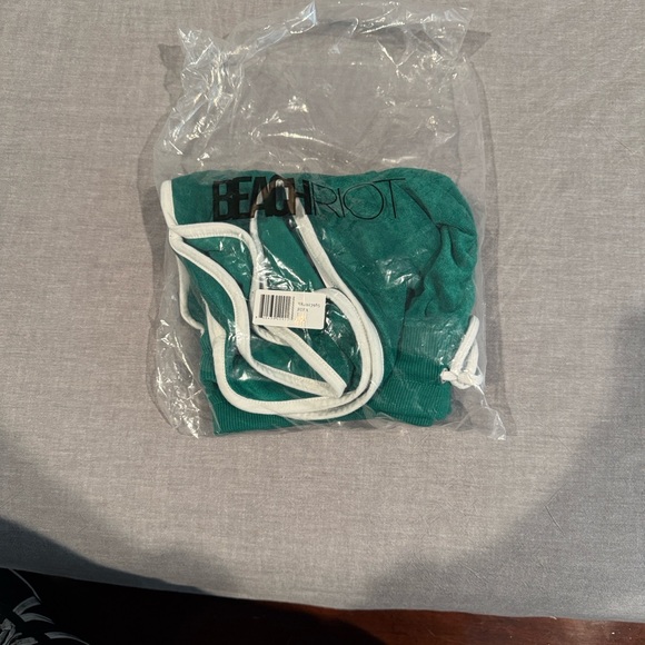 Beach Riot Rynn Short - Picture 4 of 7